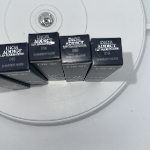 NIB Dior lip 👄 maximizer brand new two colors available - Picture 3 of 5